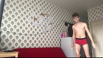 Preview 1 of Mapuna Com - teen cums in rubber pussy