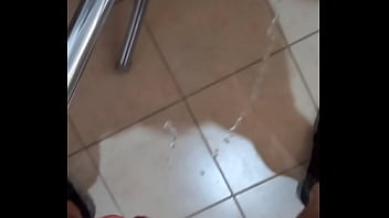 Preview 2 of Choc Real - Gozando na vidro