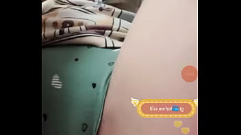 Preview 2 of Kon Hay - Novinha mostrando o pakot&atilde_o na live