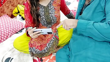 Preview 1 of Metro Gay Sex - PAKISTANI REAL HUSBAND WIFE WATCHING DESI PORN ON MOBILE THAN HAVE ANAL SEX WITH CLEAR HOT HINDI AUDIO