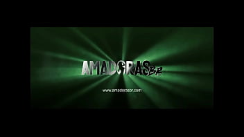 Preview 3 of Dog Sex Vdeo Hd - Duas Ninfetas Mostrando as Bucetas na Rua