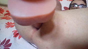 Preview 4 of Tube And Talk - Sentando no consolo e metendo ele no meu cuzinho