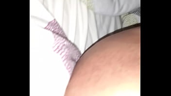 Preview 1 of Link Pusy - Plug anal et couilles en gros plan la nuit