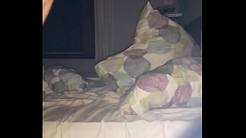 Preview 1 of Kiev Milf - Se caresser la nuit dans son lit un plug enfonc&eacute_ dans son petit trou