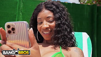 Preview 1 of Seachmom And Realson Watch Porno - BANGBROS - Busty Black Ebony Babe Steptember Reign Slangin&#039_ That Backyard Pussy,  Makes Us All Smile When Twighlight Cums