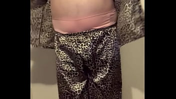Preview 2 of Inzest Gewalt Tochter - Man in Silky Womens Leopard Print Pajamas Strips Down to His Bra and Panties,  Then Jerks off Inside His Oversized Panties.