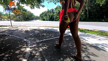 Preview 2 of 4k Sister Kitchen Porn - Un poco de exhibicionismo en la carretera,  (videos completos en mi canal y sitios premium)