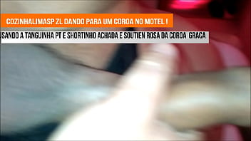 Preview 1 of Amatr Giuliano - CdzinhalimaSP eu dando com uma tanguinha PT achada e soutien rosa da Graca no motel coroa penha 03092022