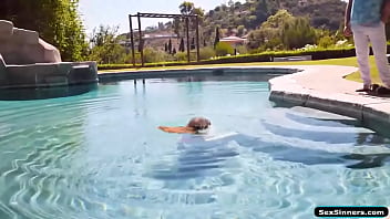 Preview 2 of Boy Boy Gand Chudai - Busty milf titfucks the poolboy outdoors