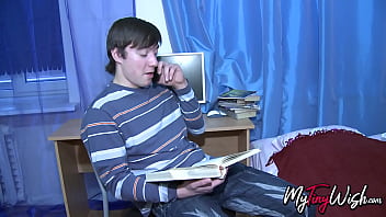 Preview 1 of Hat Sex Vedeo - Student convinces sweet girlfriend to try anal in the dorm