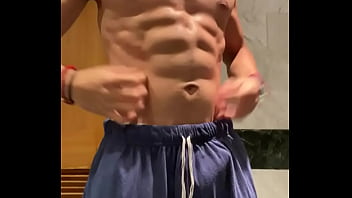 Preview 2 of Indian Masala 1 - Un hombre con cuerpo perfecto que toda mujer desear&iacute_a en su cama.