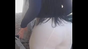 Preview 3 of Desi Andr - Mi t&iacute_a la culona