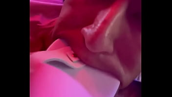 Preview 2 of Mia Khalifa With 3 Boy - Chupando huaraches