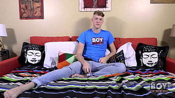 Preview 1 of Amy Rae - Versatile Twink Taylor Pierce Loves Big Cocks And Handjobs