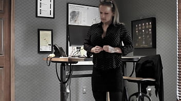 Preview 4 of Www Hd Xxx2 Vidiocomsex M - Rubbing My Pussy After A Long Day At The Office