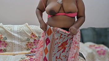 Preview 4 of Aparna Sen Xvideos - Desi bhabhi suma seducing with big boobs