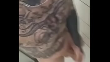 Preview 2 of Zoe Hall Away - Punheta do tatoado