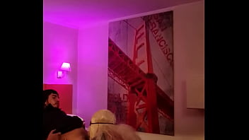 Preview 2 of Ronbed Virgin - Me visita en mi cuarto a darme pico