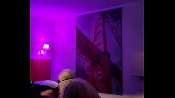 Preview 3 of Ronbed Virgin - Me visita en mi cuarto a darme pico