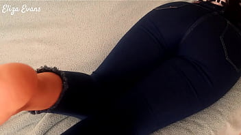 Preview 1 of Sister Seleepin - tengo sexo con la novia culona de mi nuevo hermanastro argentino