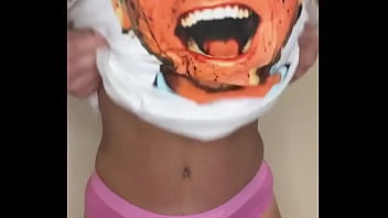 Preview 2 of Muslim Passion Charli Red - Mariazinha sem nada para fazer