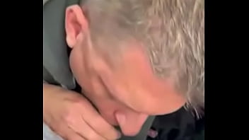 Preview 4 of Dee Papa Ni Sex Vedeo - Getting head from a undercover cop. Beatleee