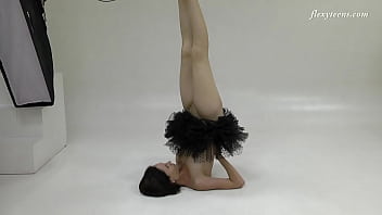 Preview 4 of Xxx Video Hp3 - Galina Markova gymnastic leg scissors