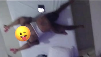 Preview 2 of Hindi Indan Xxx Videos - Manh&atilde_ gostosa de sexo com a namorada de um amigo meu - Completo no RED