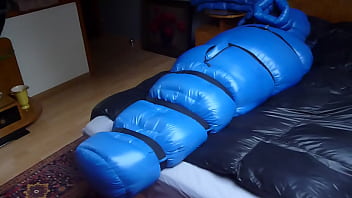 Preview 2 of Scat Wank - plan bondage avec un ami