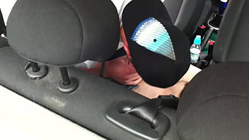 Preview 1 of Mallu Girl Deep Throt - Big cock for deep throat in the car !!!