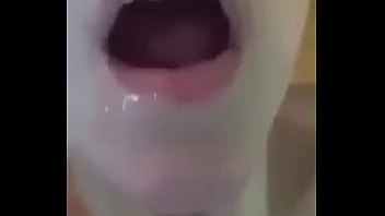 Preview 1 of Uae Sex - alexslut cum in mouth