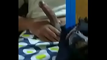 Preview 4 of Loulou Emese - Me saco el pene solo en mi casa