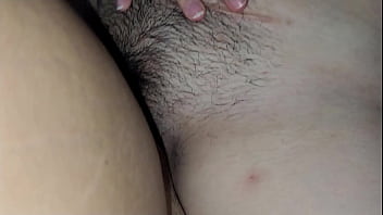Preview 3 of Zareen Khan Sexxx Video - POV Co&ntilde_o peludo de mi hijastra