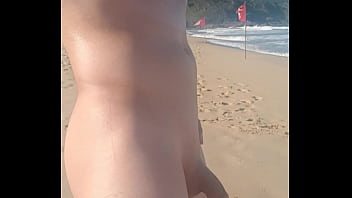 Preview 3 of Sex Hehind Husband - Na praia naturista tomando sol - Praia do Pinho