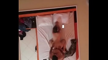 Preview 2 of Honeypot Hanna - Ela gosta de apanhar na cama