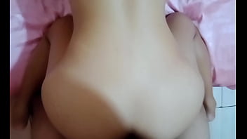 Preview 4 of Putting Things In Vagina - Pinagbigyan ang malibog na kapitbahay