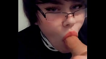 Preview 1 of Snap Fetish - Practicing deepthroating on my dildo