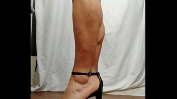 Preview 1 of Sophia Lomeli And Johnny Sins - Pink Beauty VickyHighheel #7