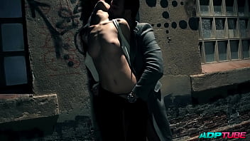 Preview 3 of Xxx Pornoservi - Follada en plena calle de noche