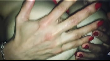 Preview 1 of Long Cock Short Girl - Tocando las tetas de mama