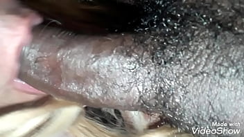 Preview 1 of Publik Cash Blowjob - Dando um trato no caminhoneiro