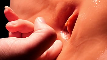 Preview 4 of Wwe Pron Hub - Practice picking her pussy.