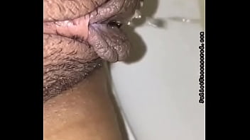 Preview 4 of Andrea Rincon Espada Fucked - Elle fait pipi pour moi