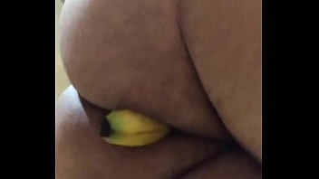 Preview 1 of Alters Sexs - El desayuno es la comida mas importante del dia. Comiendo Platano por el ano. Parte 1