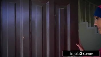 Preview 1 of School Xxx Chiller - Hijab Wearing Hottie Fucks Landlord To Pay The Rent - Chloe Amour