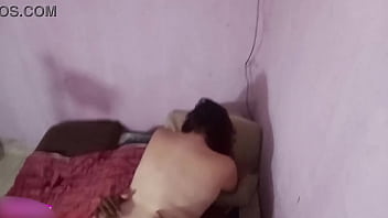 Preview 2 of Oiled Latina 4k - Esposa sai do trabalho e foge com amigo para motel foder com amigo e ligar para marido corno - MAIS VIDEOS NO RED: