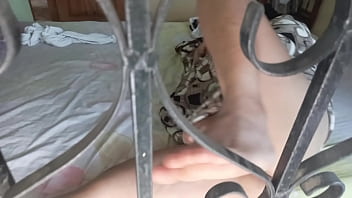 Preview 3 of Rep Sex Video In Hindi - LA ZORRA INSACIABLE DE MI MADRASTRA SE ASOMA POR LA VENTANA Y ME MUESTRA EL CULO PARA SEDUCIRME. ELLA ESTA MUY INSATISFECHA PORQUE EL MARIDO NO LA FOLLA MUY SEGUIDO,  POR ESO ME PIDE QUE LA FOLLE COMO PUTA