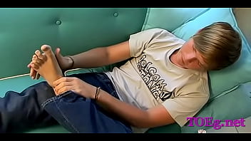 Preview 2 of Tube Porn Folter Fleisch - Excitement during foot fetish