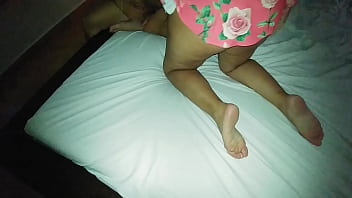 Preview 1 of Cartoon Snoh Sex - Marido corno manso filma esposa sarrando na portinha com pauzudo sarado gostoso