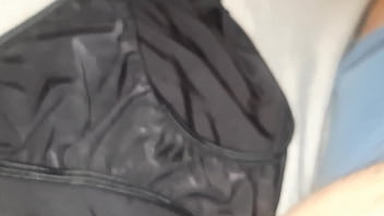 Preview 3 of Www Wapking Com Fat Women Sex - Estoy usando de deposito de semen el calz&oacute_n negro preferido de mi mejor amiga